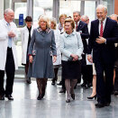 Queen Sonja and Duchess Cornwall on a guided tour of the Ullevål Cancer Clinic (Foto: Heiko Junge / Scanpix)